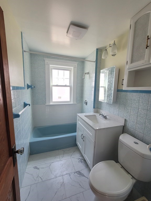 61 Dysart St, Quincy Center