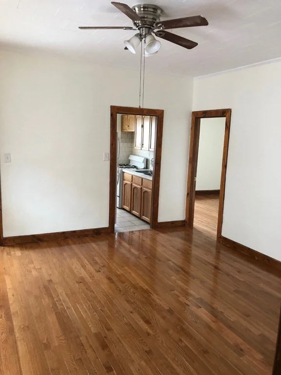 117 Thomas St, Fall River