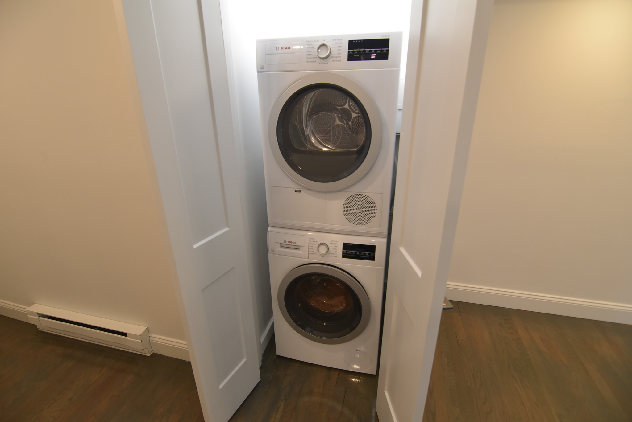 320 Hammond Pond Pkwy, Chestnut Hill