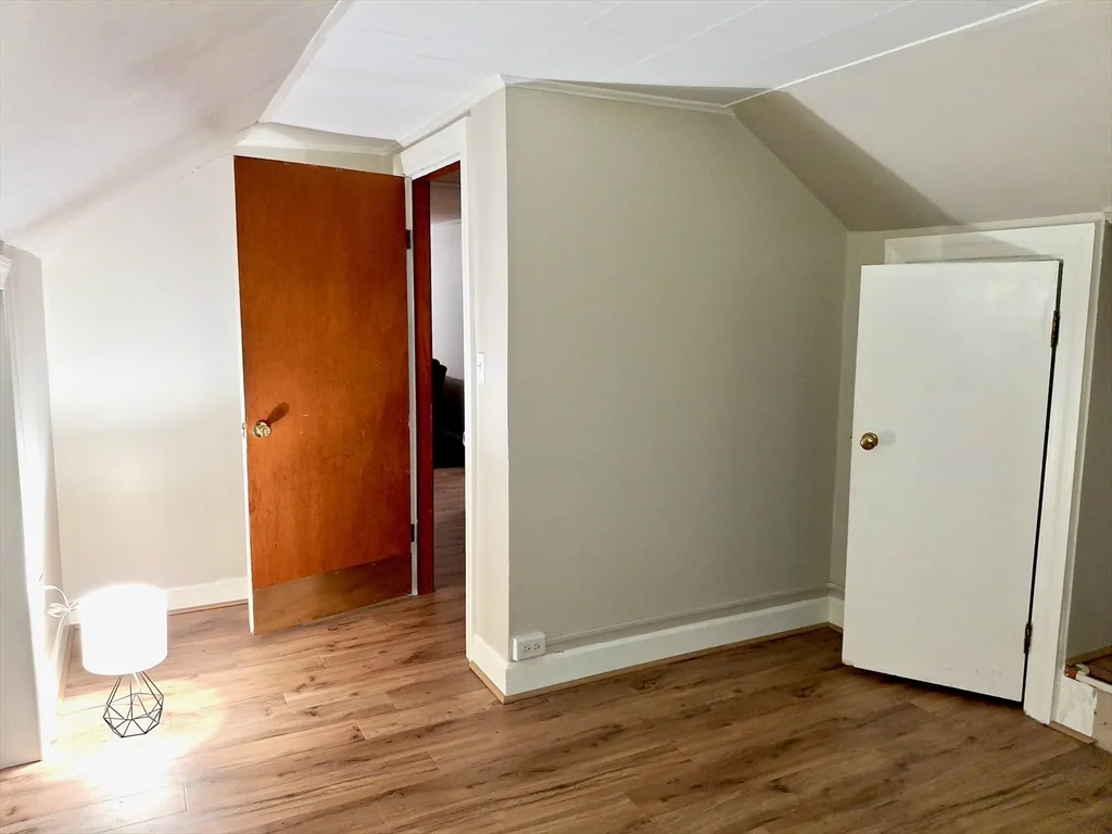 71-2 Chapel St, Shirley