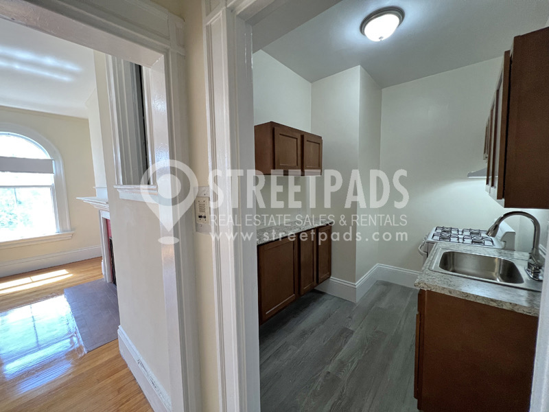 2 Ware St, Mid-Cambridge