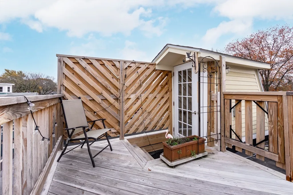 55 Kelly Rd, Cambridgeport