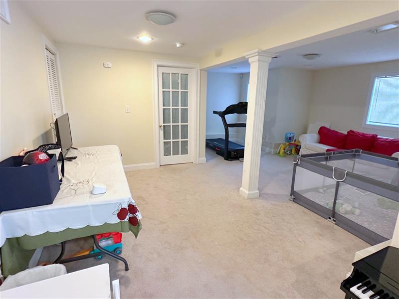 6 Farmers Circle, Arlington