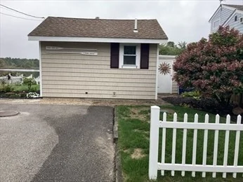 9 Perry Ave, Wareham