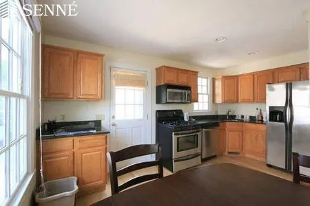 86 Winter St, East Cambridge