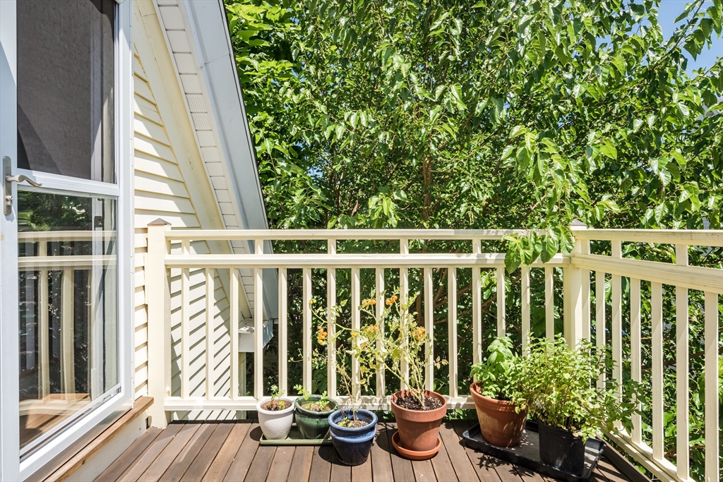 50 Waterhouse St, Teele Square