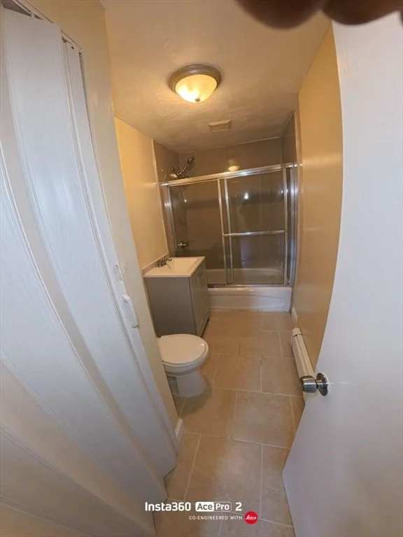 12 Webster Ct, Lawrence