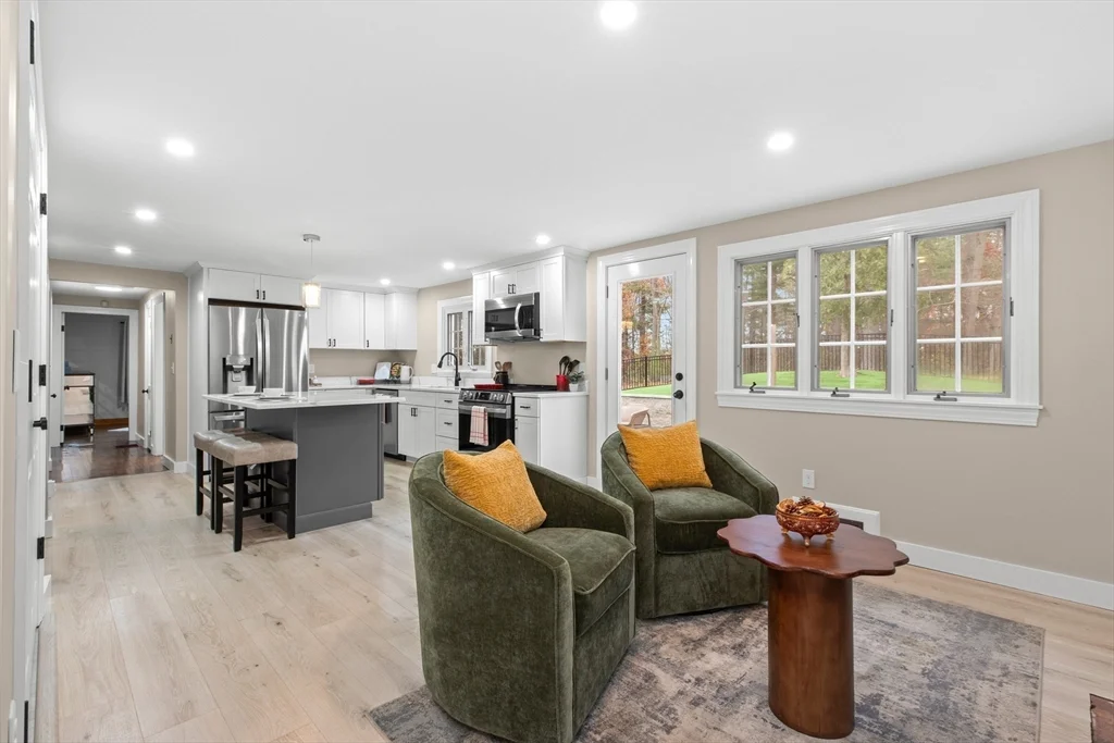 123 Pond St, Georgetown