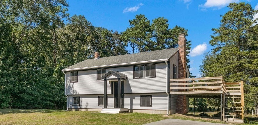 17 Minuteman Ln, Plymouth