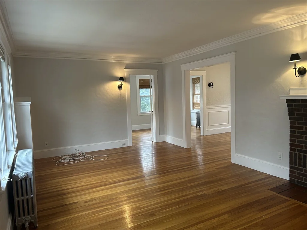 4 Harvard Rd, Belmont