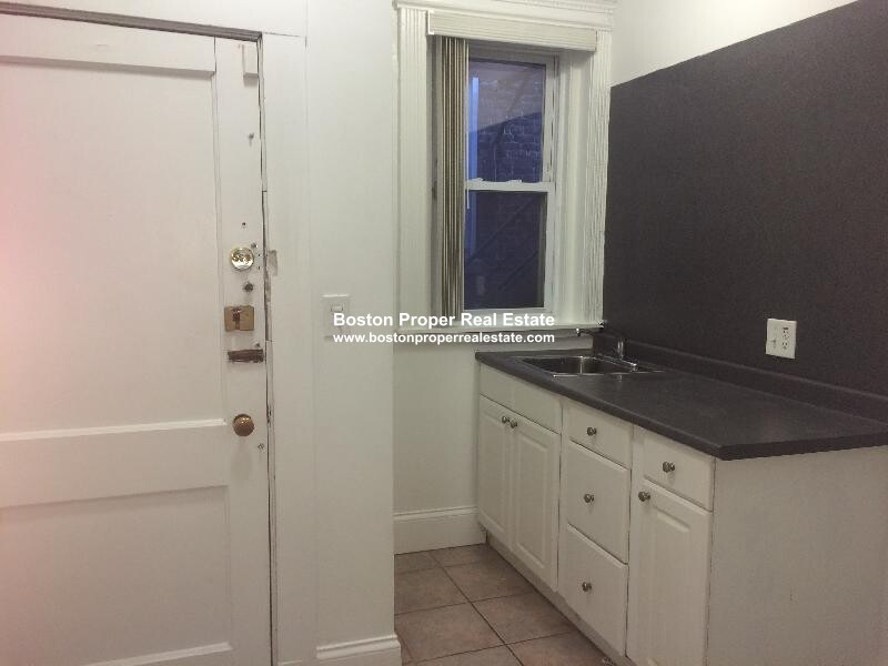 26 Hemenway St, Fenway