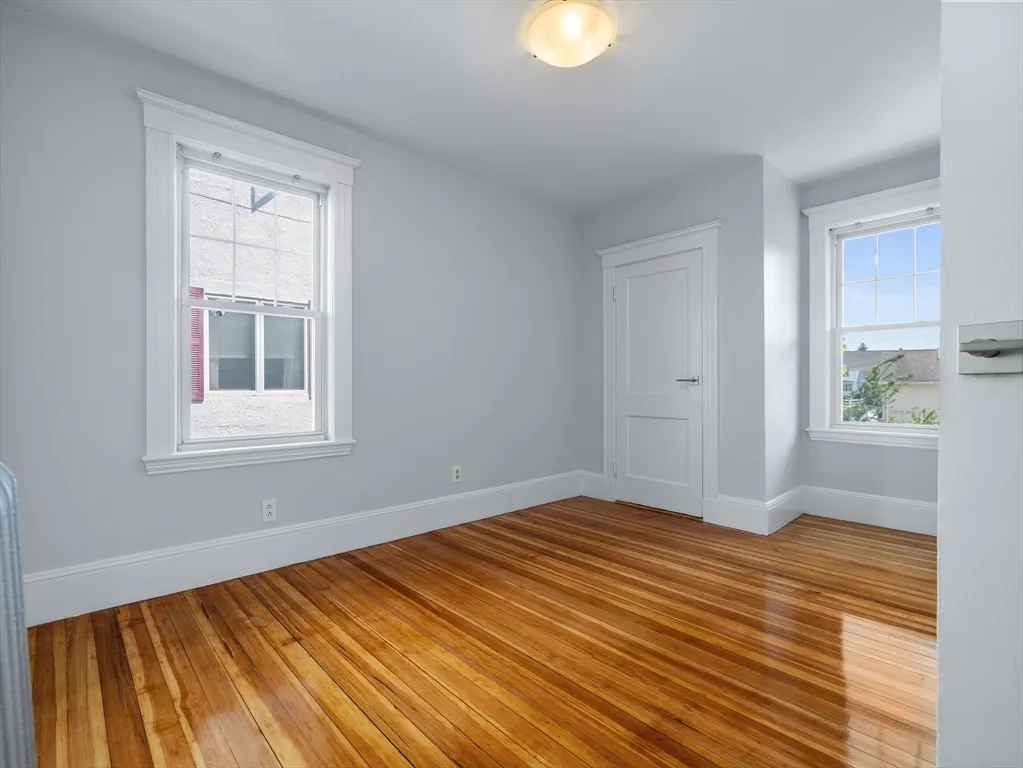 16 Windsor Rd, Tufts University