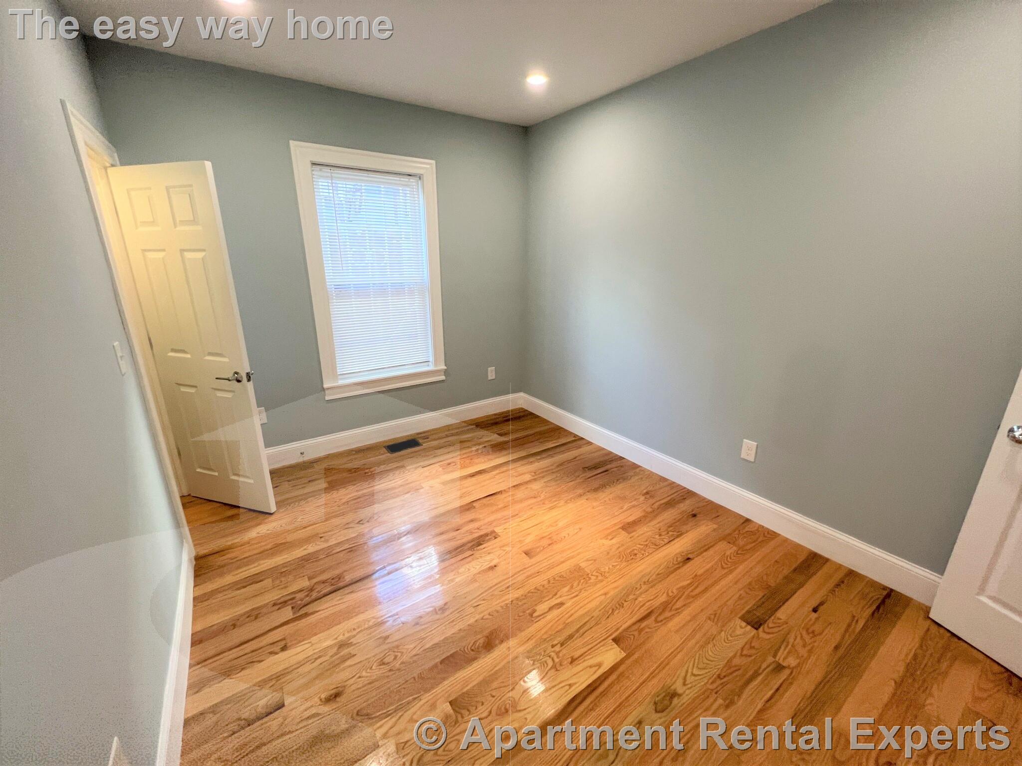 374 Oxford St, Porter Square