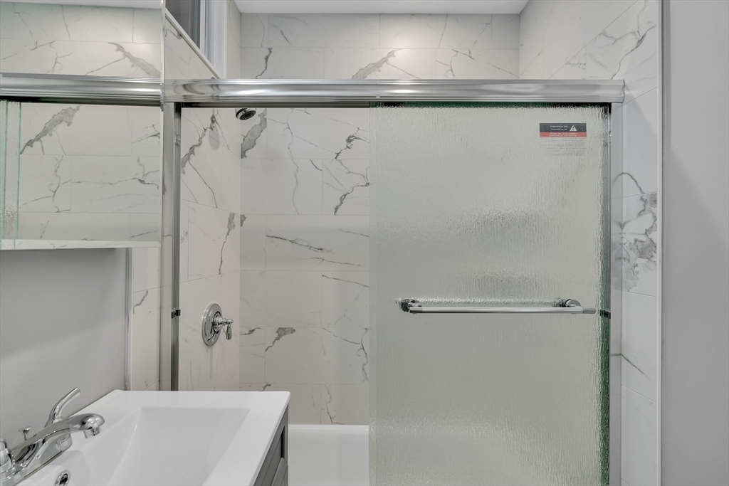 142 Sutherland Rd, Brighton