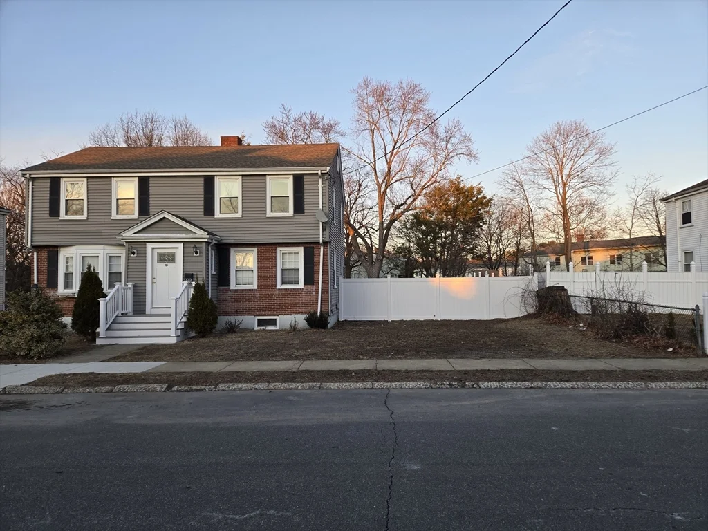 114 Faraday St, Hyde Park