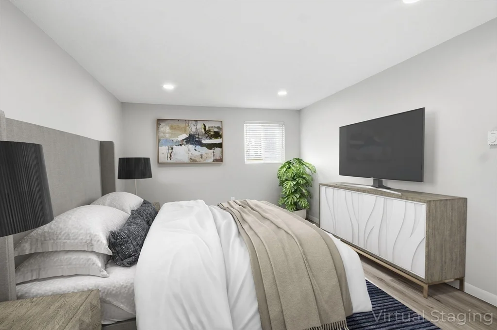 18 Fountain Ln, Weymouth