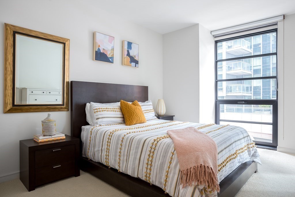 580 Washington St, Midtown