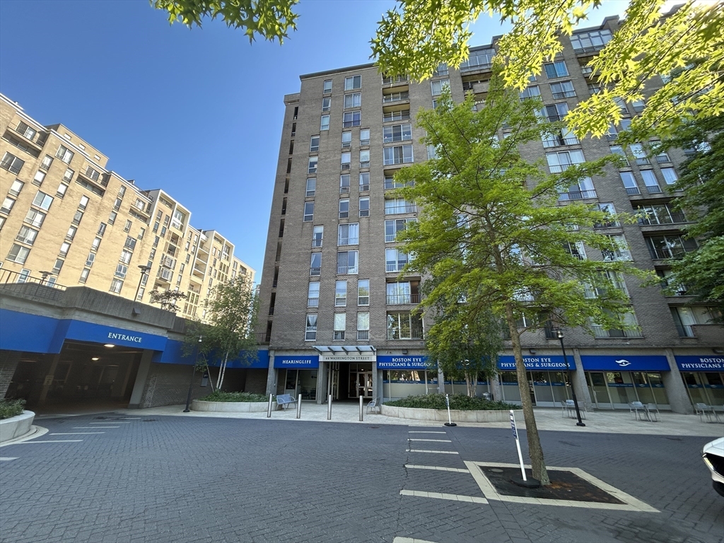 44 Washington St, Brookline Village