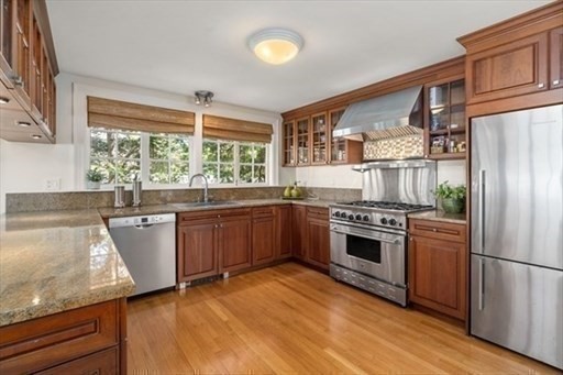 5 Hammond St, Chestnut Hill