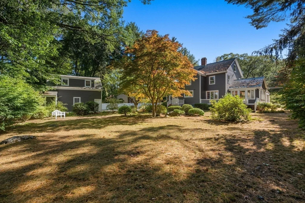 58 Country Club Rd, Newton