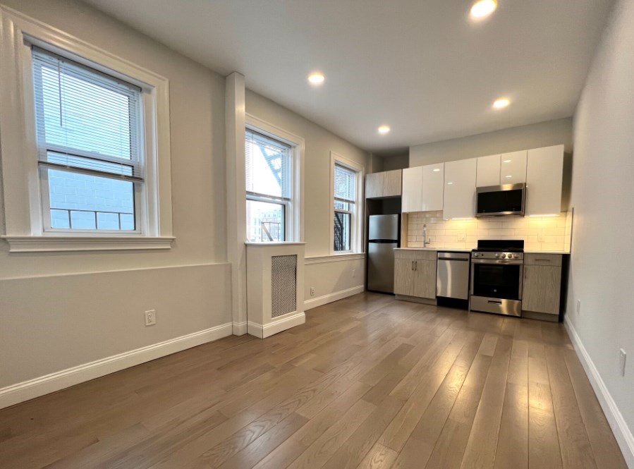 120 Peterborough St, Boston