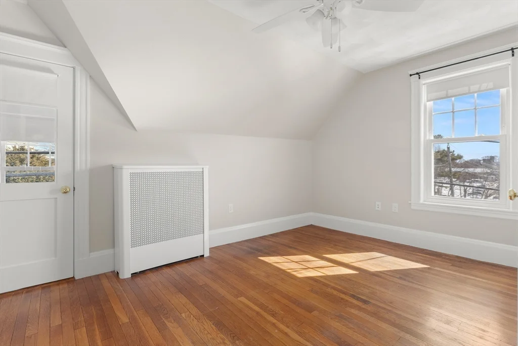 42 Phillips Rd, Nahant