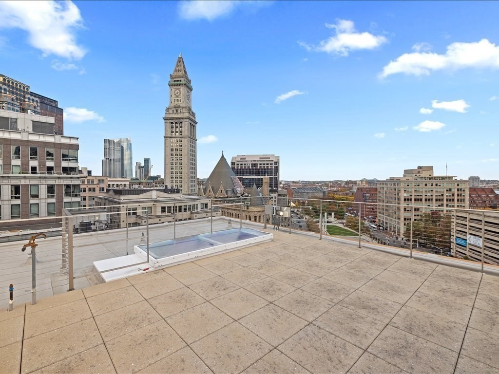 110 Broad St, Waterfront