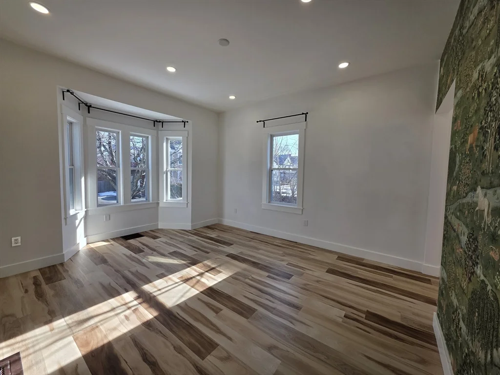 84 Dudley St, Medford