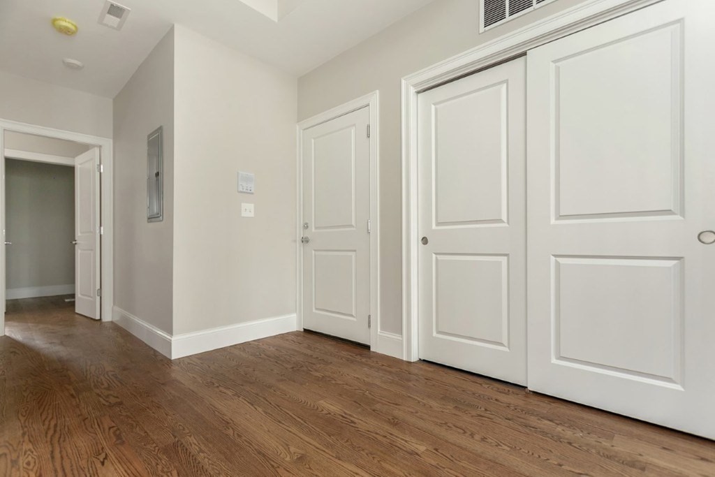 338 Meridian St, East Boston