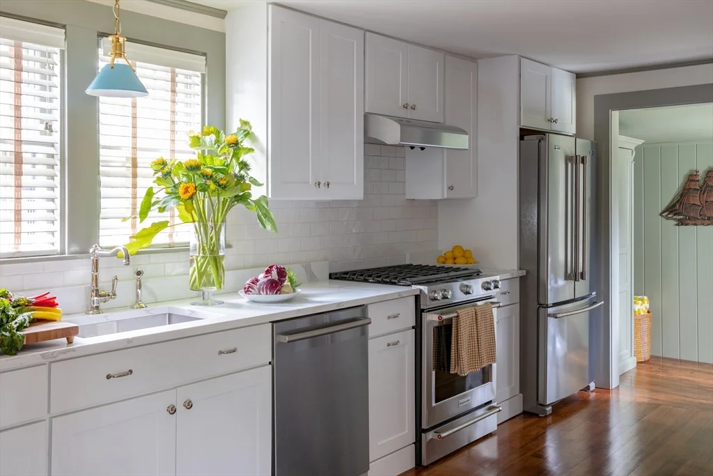 77 Sparks Ave, Nantucket