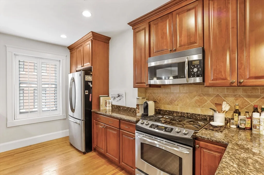 130 Myrtle St, Beacon Hill