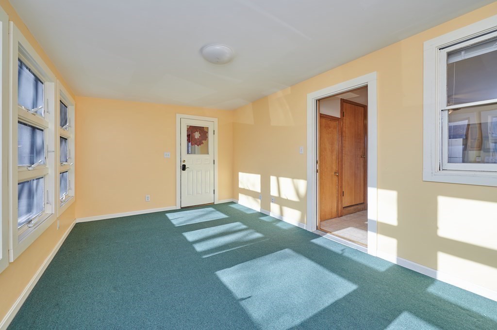 18 Forest St, Lexington