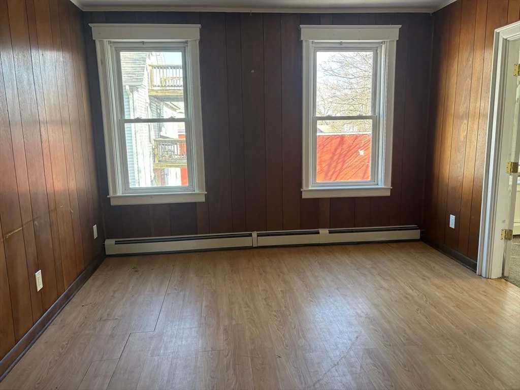 292 Providence Rd, Grafton