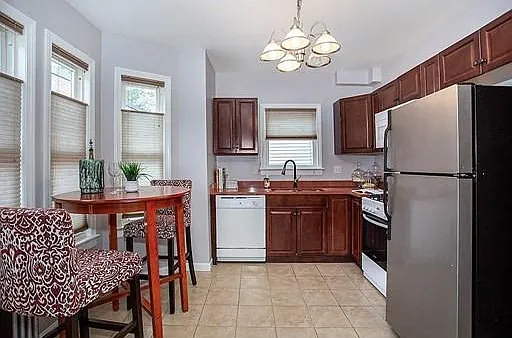 35 Maple St, South Side