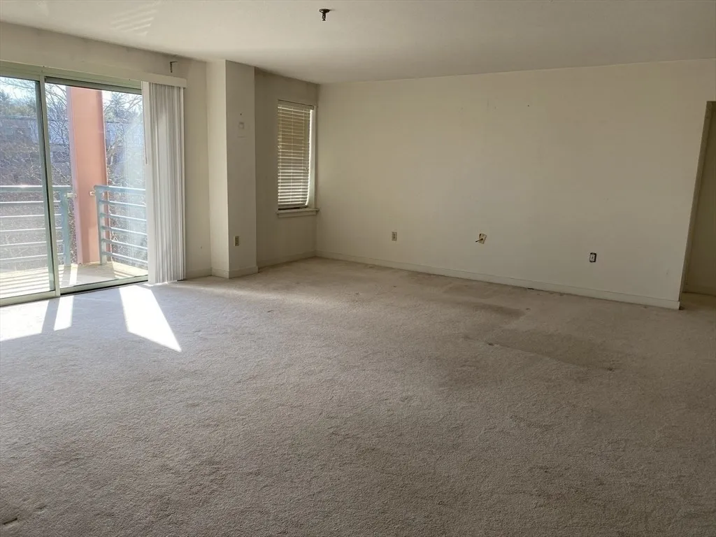 269 Cambridge Rd, Woburn