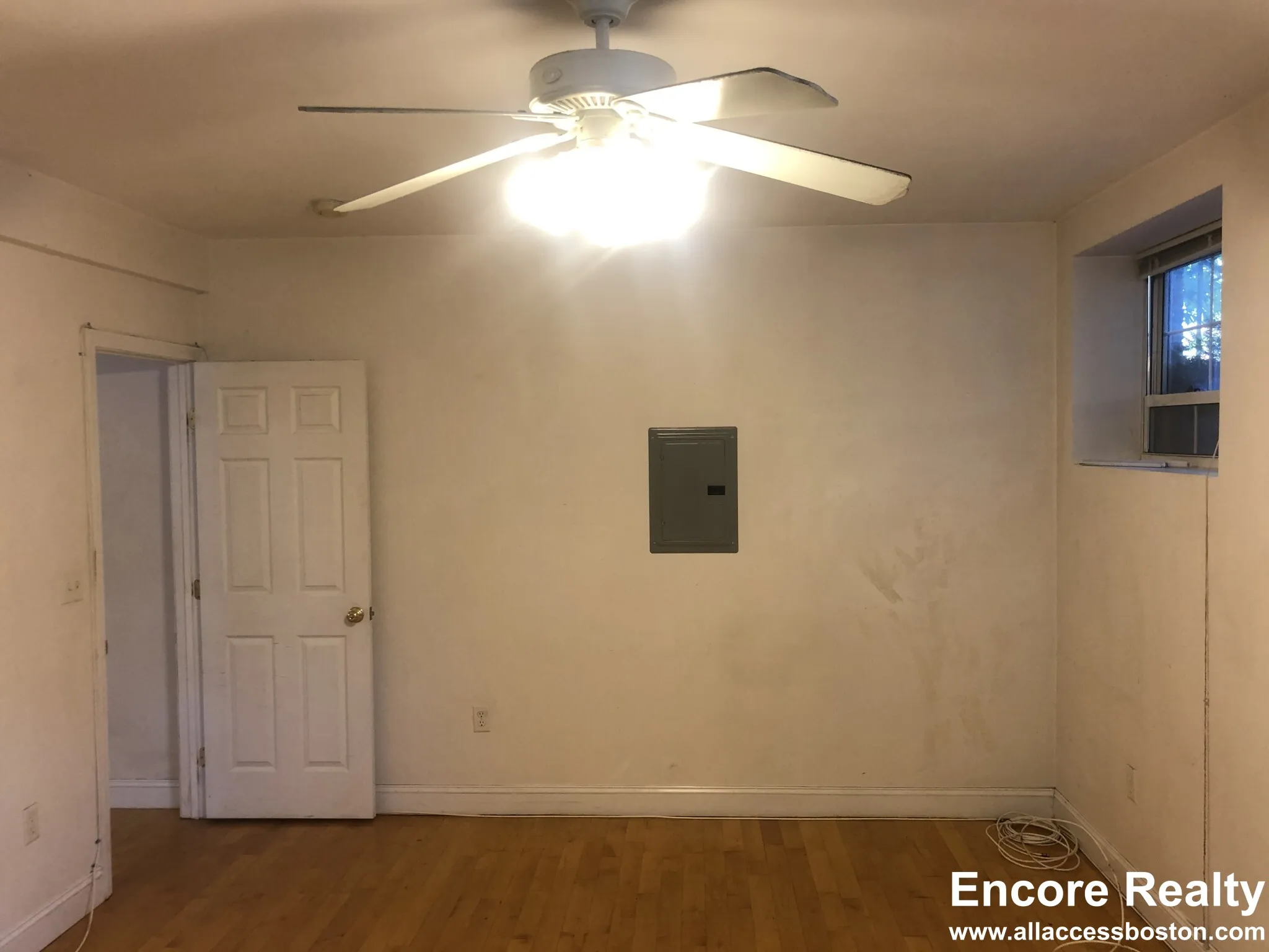 1555 Beacon St, Brookline
