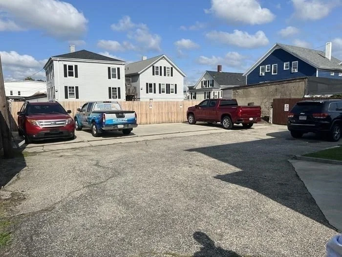 189 Fifth St, Fall River