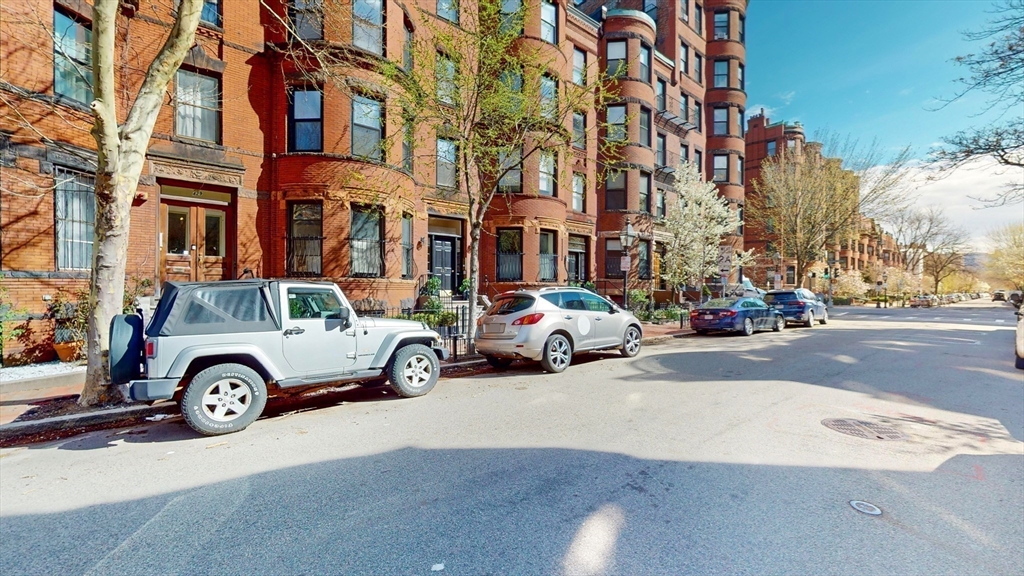 427 Marlborough St, Back Bay