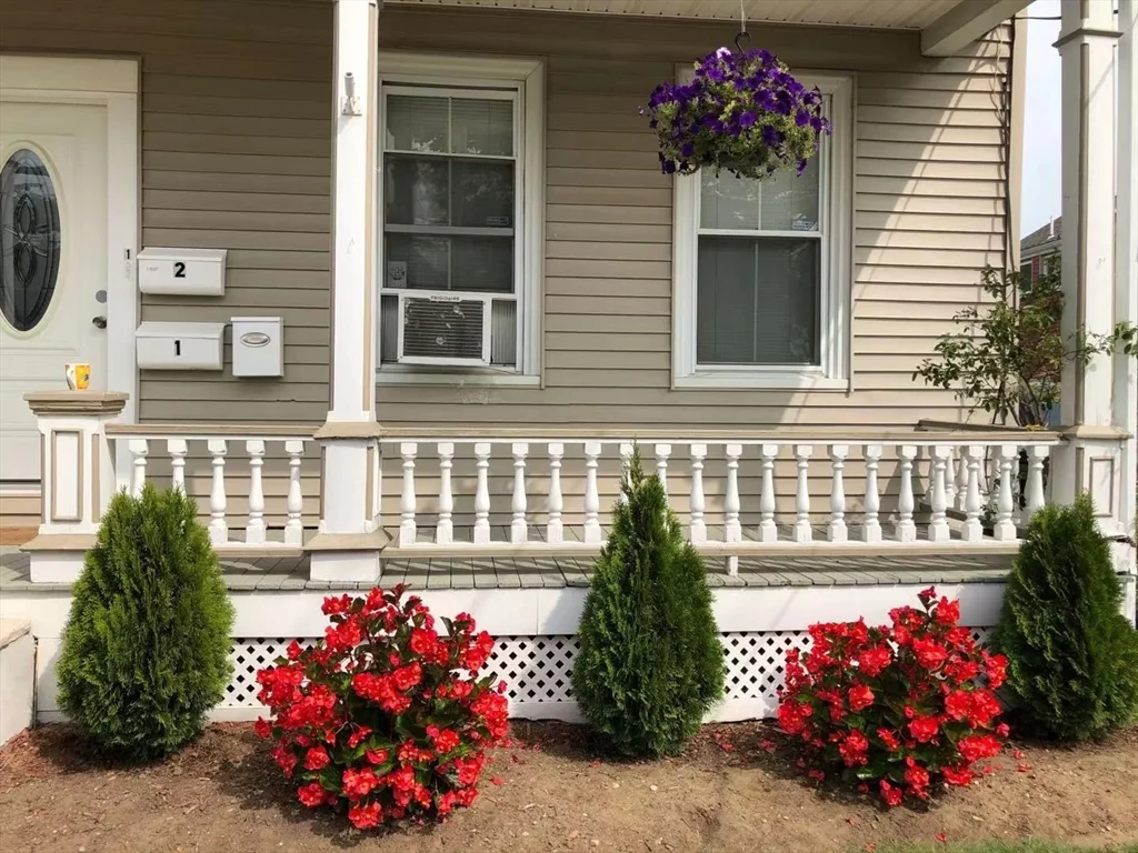 72 Boston Ave, Medford