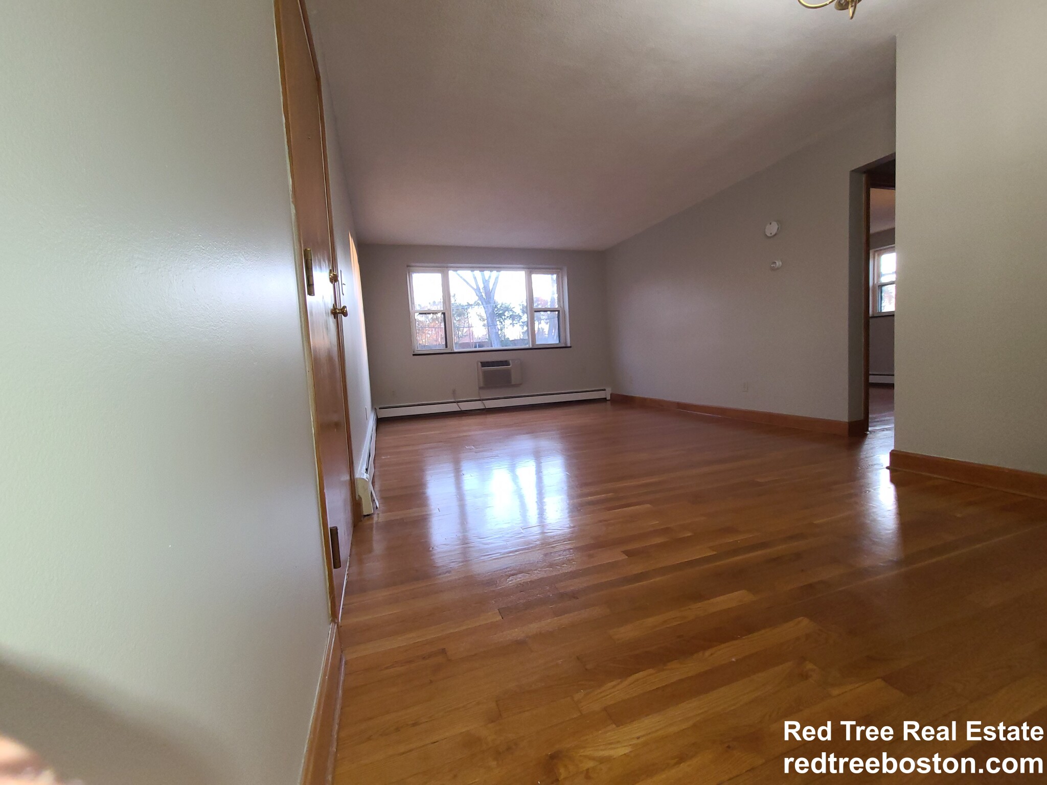 288 Grove St, Auburndale