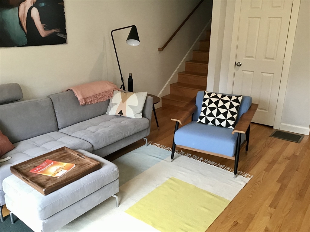 454 Franklin St, Riverside