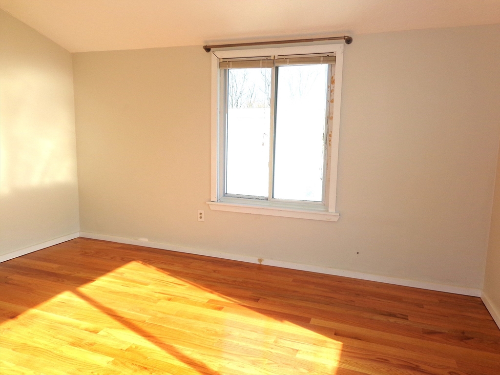 25 Acton St, Watertown