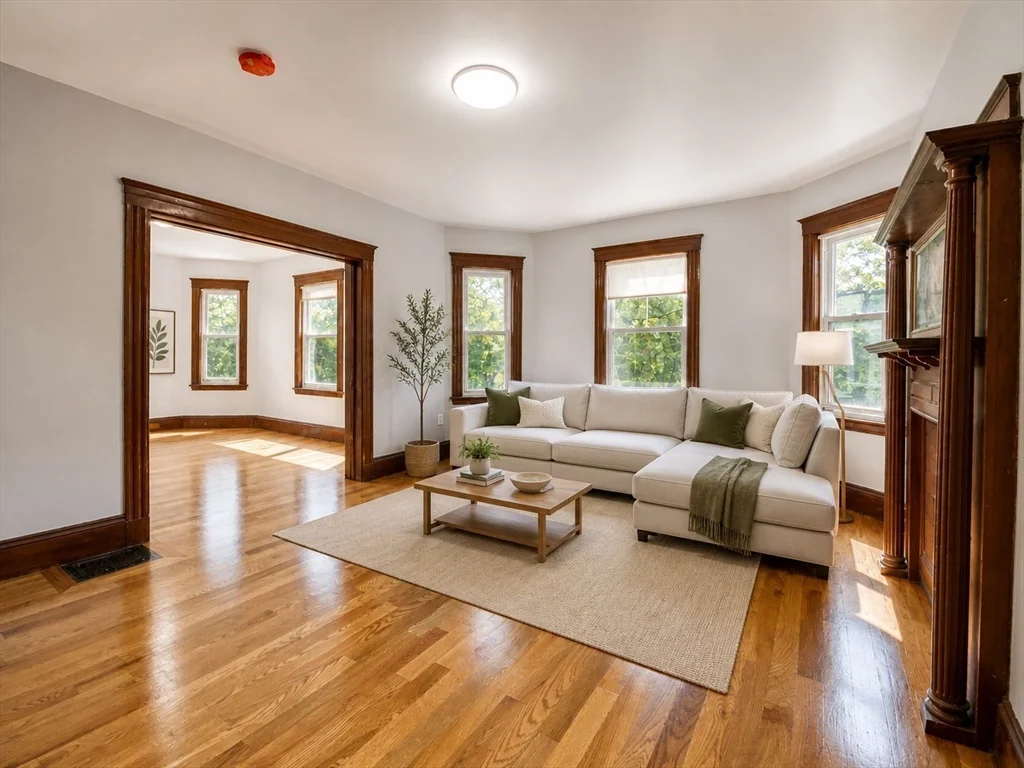 114 White St, Belmont