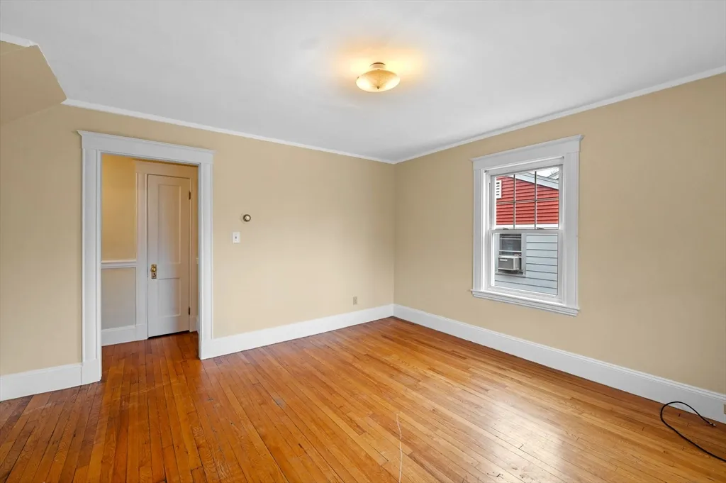 38 Raymond Rd, Salem