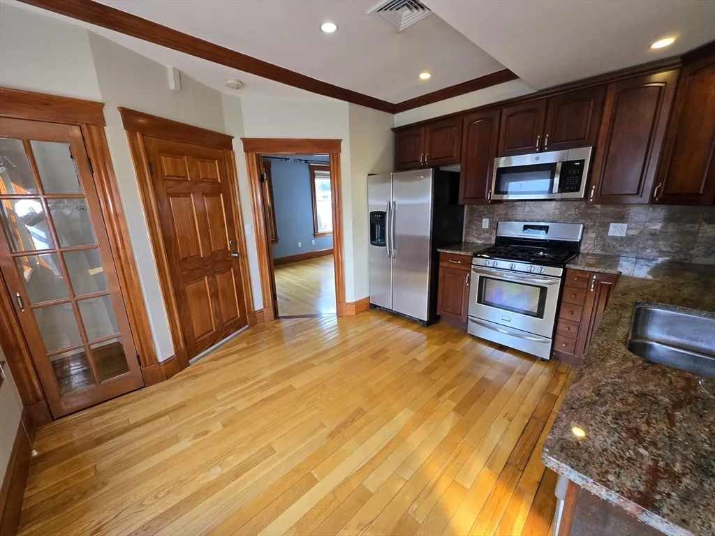 12 Saint Paul St, Mid-Cambridge
