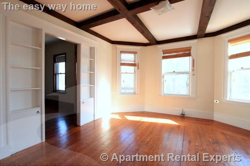 92 Rogers Ave, Ball Square