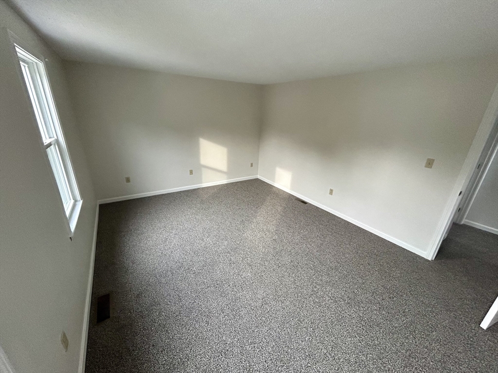 47 Wyman Rd, Collinsville