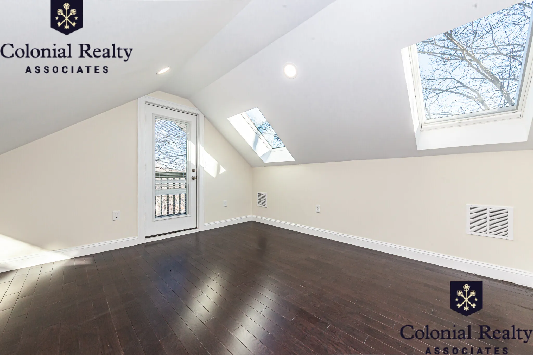 48 Caldwell Rd, West End