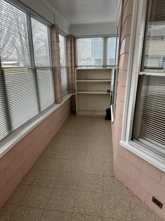 36 Raymond Ave, Salem