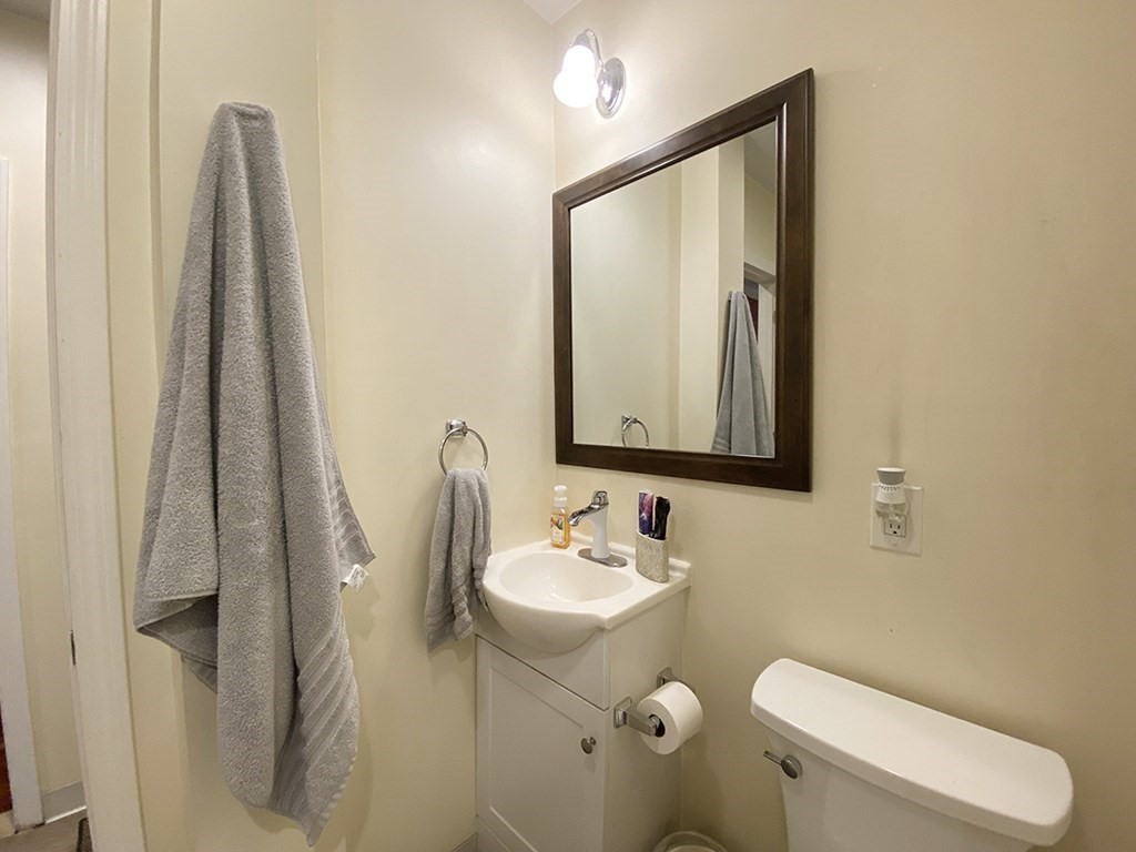 119 Cottage St, East Boston